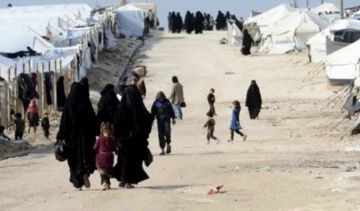 وسائل إعلام: دمشق أبلغت الأمم المتحدة بخطتها لنقل العائلات المتبقية في مخيم الهول وسائل إعلام: دمشق أبلغت الأمم المتحدة بخطتها لنقل العائلات المتبقية في مخيم الهول