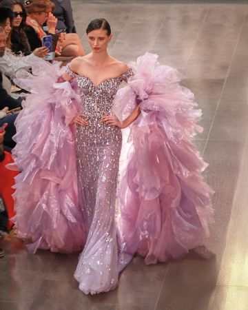 منال عجاج.. أول مصممة سورية تعرض في أسبوع الأزياء الراقية في باريس منال عجاج.. أول مصممة سورية تعرض في أسبوع الأزياء الراقية في باريس