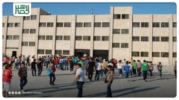 إضراب للمعلمين يشل التعليم في الشمال السوري والمعلمون يتمسكون بحقوقهم