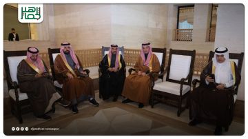 سانا: وصول وفد اقتصادي سعودي إلى الأمانة العامة لرئاسة الجمهورية بدمشق لتوقيع عدد من الاتفاقيات لدعم الاقتصاد السوري، وبدء مرحلة جديدة من الشراكة الشاملة بين البلدين.