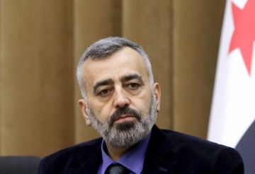 حسن الدغيم يثير جدلا واسعا بتصريحات حول تعيين الأقارب والأنظمة الملكية