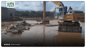 مديرية الموارد المائية في إدلب تفتح الطرقات في المناطق المتضررة من السيول