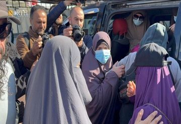 34 فردا يغادرون مخيم روج لعائلات داعش إلى أستراليا عبر دمشق (صور)