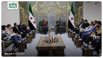 وزيرة الشؤون الاجتماعية والعمل هند قبوات تزور محافظة إدلب، وتلتقي المحافظ محمد عبد الرحمن لمناقشة أوضاع المخيمات وسبل دعمها. وزيرة الشؤون الاجتماعية والعمل هند قبوات تزور محافظة إدلب، وتلتقي المحافظ محمد عبد الرحمن لمناقشة أوضاع المخيمات وسبل دعمها.