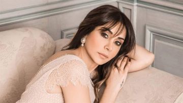 أسرة مسلسل بخمس أرواح تفاجئ كاريس بشار بالاحتفال بعيد ميلادها (فيديو) أسرة مسلسل بخمس أرواح تفاجئ كاريس بشار بالاحتفال بعيد ميلادها (فيديو)