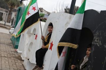 سوريا.. احتقان شعبي في دير الزور بعد الإفراج عن متهمين من عهد الأسد