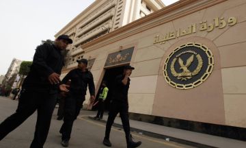 الداخلية المصرية تنفي صدور قرارات جديدة تمنع دخول السوريين الى مصر الداخلية المصرية تنفي صدور قرارات جديدة تمنع دخول السوريين الى مصر