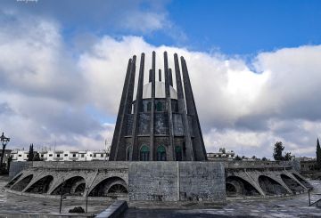 سوريا.. انفجار سيارة محملة بالأسلحة قرب ضريح سلطان باشا الأطرش في السويداء (صور) سوريا.. انفجار سيارة محملة بالأسلحة قرب ضريح سلطان باشا الأطرش في السويداء (صور)