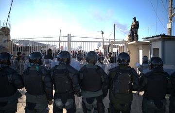 الجيش العراقي: نقلنا 4500 عنصر من داعش إلى السجون العراقية حتى الآن الجيش العراقي: نقلنا 4500 عنصر من داعش إلى السجون العراقية حتى الآن