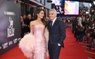 أناقة وحب على السجادة الحمراء.. أبرز إطلالات ثنائيات المشاهير