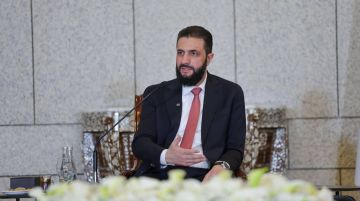 الرئيس الشرع يلتقي إعلاميين ونشطاء مجتمع مدني: تعزيز الوعي والمسؤولية الوطنية الرئيس الشرع يلتقي إعلاميين ونشطاء مجتمع مدني: تعزيز الوعي والمسؤولية الوطنية