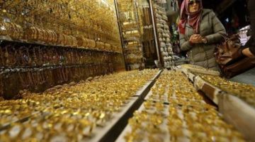 وفق الليرة السورية الجديدة.. بكم دولار الذهب؟