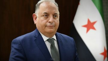 وزير المالية: المرسومان الرئاسيان القاضيان بزيادة الرواتب يأتيان بإطار جهود الدولة لإصلاح منظومة الرواتب والأجور في سوريا