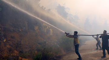 تمويل دولي طارئ بقيمة 500 ألف دولار لدعم إطفاء الحرائق في سوريا تمويل دولي طارئ بقيمة 500 ألف دولار لدعم إطفاء الحرائق في سوريا