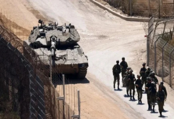 الجيش الإسرائيلي يستحدث سياجا يثير مخاوف الأهالي في ريف درعا الغربي بسوريا ويقضم المزيد من الأراضي الجيش الإسرائيلي يستحدث سياجا يثير مخاوف الأهالي في ريف درعا الغربي بسوريا ويقضم المزيد من الأراضي