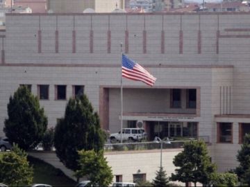 السفارة الأمريكية في دمشق: إيران هددت باستهداف فنادق تستضيف اجانب في سوريا