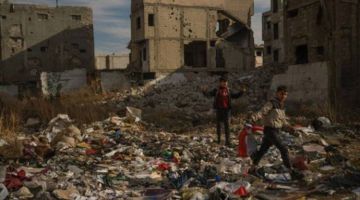 مرسوم رئاسي بتشكيل لجنة لإعادة تهيئة البنى التحتية في المناطق المدمرة مرسوم رئاسي بتشكيل لجنة لإعادة تهيئة البنى التحتية في المناطق المدمرة