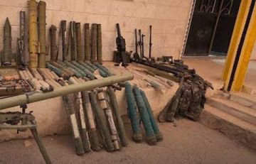 ضبط مستودع أسلحة وذخائر متنوع في البوكمال خلال عملية أمنية