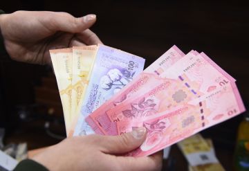 الشرع يشجع المستثمرين الألمان على الاستفادة من الكوادر السورية المؤهلة الشرع يشجع المستثمرين الألمان على الاستفادة من الكوادر السورية المؤهلة