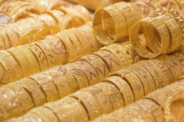 انخفاض سعر غرام الذهب عيار 21 قيراطا 450 ليرة في السوق السورية انخفاض سعر غرام الذهب عيار 21 قيراطا 450 ليرة في السوق السورية