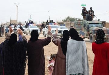 سوريا.. الإفراج عن 30 مقاتلة من قوات سوريا الديمقراطية