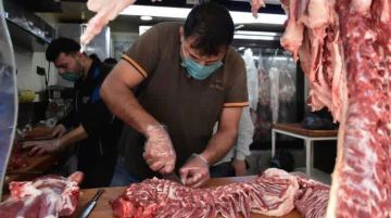 أسعار اللحوم في دير الزور حلم بعيد المنال وصور للذكرى فوق موائد الغائب