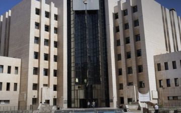 وزارة العدل تصدر تعميما يحدد إجراءات تطبيق مرسوم العفو العام وإلغاء مذكرات التوقيف