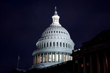 مجلس الشيوخ الأمريكي يعرقل مرور مشروع قرار لإنهاء الضربات على إيران مجلس الشيوخ الأمريكي يعرقل مرور مشروع قرار لإنهاء الضربات على إيران