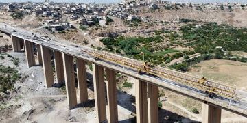 وزير الطوارئ: مشروع تأهيل جسر الرستن دخل مراحله النهائية