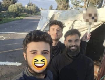 انتشار صورة لأحد عناصر الأمن العام مع أفعال طائفية في القرى الغربية من السويداء