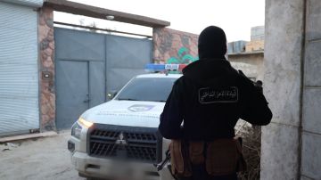 سوريا.. القبض على عناصر من ميليشيا الدفاع الوطني باللاذقية بعد التحقيق في مجزرة قشبة سوريا.. القبض على عناصر من ميليشيا الدفاع الوطني باللاذقية بعد التحقيق في مجزرة قشبة