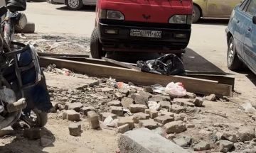 صار عمري 70 سنة ما مرق علينا متل هالبهدلة يلي نحنا فيها.. مواطن يناشد بتحسين الخدمات المتردية في منطقة الصناعة بدمشق ( فيديو )