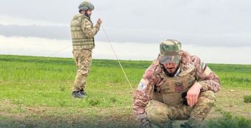 تفكيك حقل ألغام واسع قرب طريق M4 في ريف محافطة الحسكة السورية