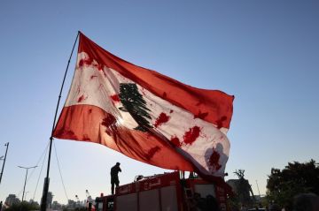 نجوم سوريا إلى جانب لبنان تضامن يكتب بالحب والوجع نجوم سوريا إلى جانب لبنان تضامن يكتب بالحب والوجع