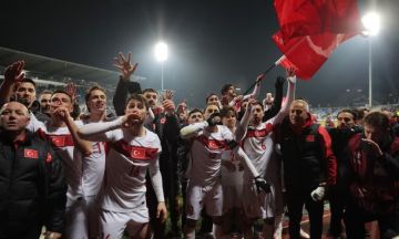 تركيا تنهي 24 عاما من الغياب عن كأس العالم