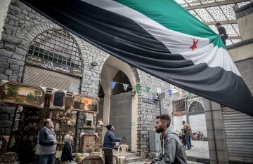 ارتبط اسمه بـالإضبارة رقم 8.. إخلاء سبيل المحامي العام الأول السابق بدمشق ارتبط اسمه بـالإضبارة رقم 8.. إخلاء سبيل المحامي العام الأول السابق بدمشق