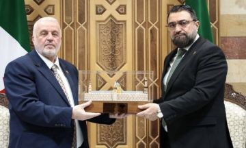 بعد انتشار وثيقة شراء الأوقاف لسيارات بحوالي مليوني دولار على نحو واسع .. متحدث باسم الوزارة يقول إن الوزير أوقف إقرار الوثيقة التي وقعها الوزير !