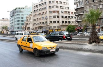 اعتصام اصحاب التكاسي العمومية في دمشق اعتراضا على تطبيقات التوصيل اعتصام اصحاب التكاسي العمومية في دمشق اعتراضا على تطبيقات التوصيل