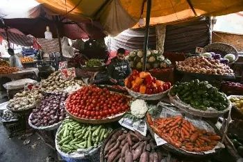 معدل التضخم السنوي في مدن مصر يقفز إلى 15.2 