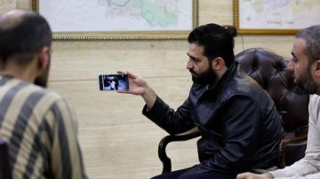 وزير الداخلية السوري يستجوب أمجد يوسف المتهم الأول بارتكاب مجزرة التضامن بدمشق (فيديو)