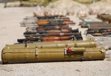 سوريا.. تفكيك خلية إرهابية وإحباط مخططاتها وسط البلاد ومصادرة كمية كبيرة من الأسلحة (صور)