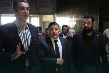 وفد من وزارة العدل يبحث مع محافظ الحسكة تفعيل القضاء