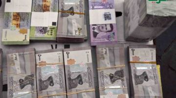 صرف الليرة مقابل الدولار يتراجع بنحو 3.76 خلال أسبوع