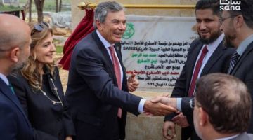 أصفري يضع حجر الأساس لمشروع خيري في إدلب