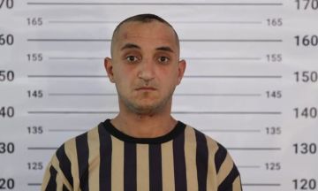 وزارة الداخلية تعلن القبض على أحد حراس و سجاني سجن صيدنايا وزارة الداخلية تعلن القبض على أحد حراس و سجاني سجن صيدنايا