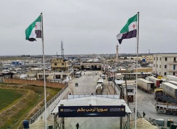 إعفاء سيارات السوريين القادمين لقضاء عطلة العيد من سمة الدخول حتى نهاية أيار إعفاء سيارات السوريين القادمين لقضاء عطلة العيد من سمة الدخول حتى نهاية أيار