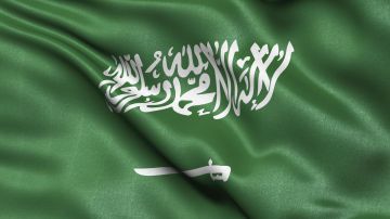 وزير الخارجية السعودي يبحث استقرار سوريا مع المبعوث الأممي توماس باراك وزير الخارجية السعودي يبحث استقرار سوريا مع المبعوث الأممي توماس باراك