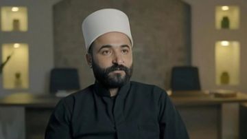 مدير أمن السويداء يتهم حكمت الهجري بتلقي أوامر من إسرائيل ويؤكد إحباط مخطط لإشعال الفتنة مدير أمن السويداء يتهم حكمت الهجري بتلقي أوامر من إسرائيل ويؤكد إحباط مخطط لإشعال الفتنة