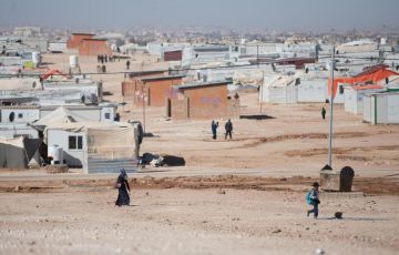 اليابان تقدم منحة مالية لدعم جهود اليونسيف للاجئين السوريين في الأردن اليابان تقدم منحة مالية لدعم جهود اليونسيف للاجئين السوريين في الأردن