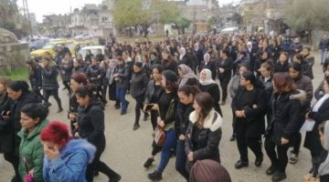 حكومة النظام تحاول النجاة من حفرة الصرف الصحي حكومة النظام تحاول النجاة من حفرة الصرف الصحي